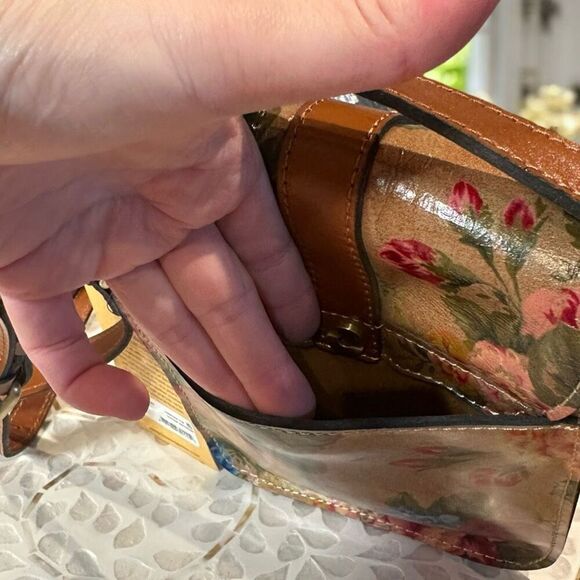 Patricia Nash Anthropologie Cascina Small Crossbody Vintage Victorian Rose NWT - Picture 7 of 16